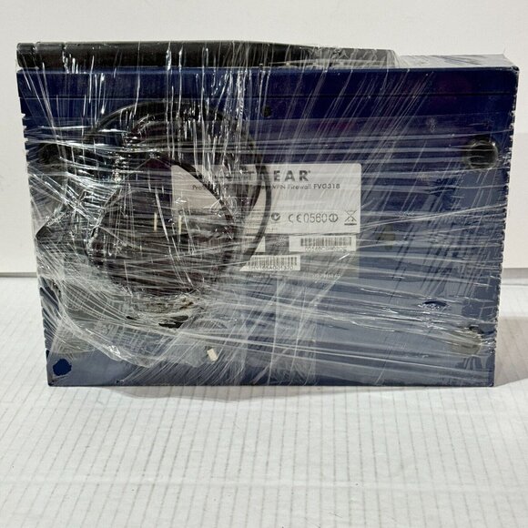 Netgear FVG318 ProSafe 802.11g Wireless VPN Firewall 8-port - Picture 9 of 10